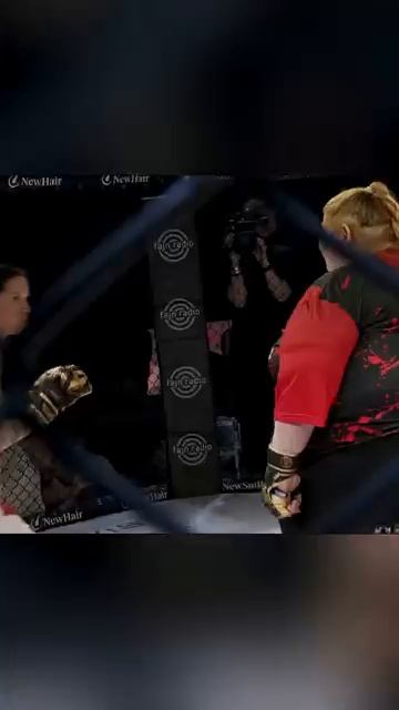 Самый нелепый нокаут в истории боёв! смотреть онлайн