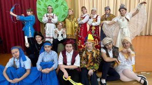 "Сказка о царе Салтане" МБОУ СШ №42 г. Ульяновск, театральный коллектив "Первые роли"