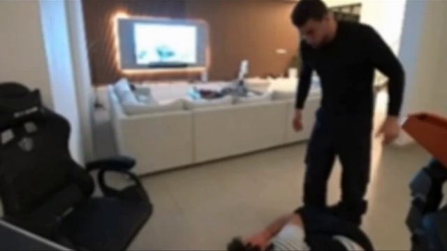 Шовхал жёстко наказал Субу.mp4 смотреть онлайн