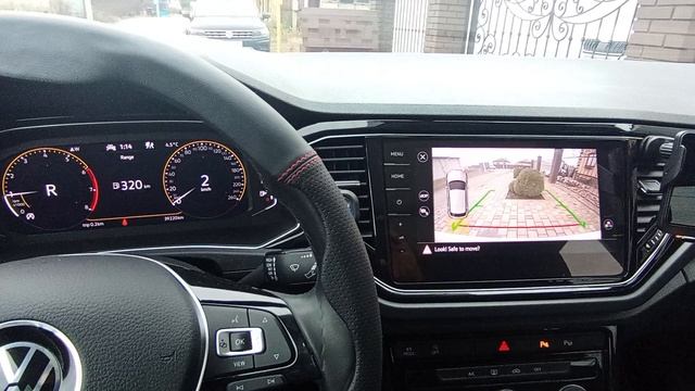 VW T-ROC. Работа авторможения парктроником