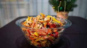 Салат с болгарским перцем, фасолью и орехами без мяса