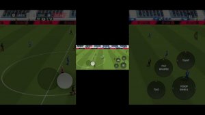 играю в фудбол на телефоне