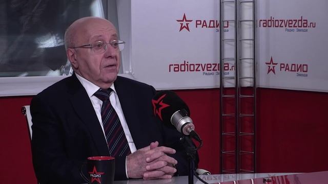 Постмодернистская демократия США в извращённой форме: из болотистого пейзажа как пузырь возник Трамп смотреть онлайн