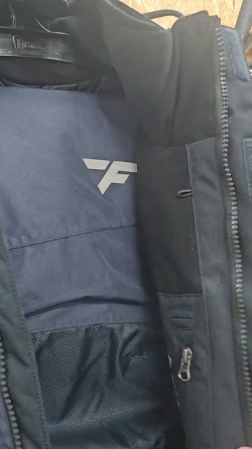 Костюм-поплавок утепленный зимний Finntrail Escape смотреть онлайн