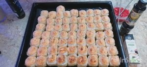 Запечённый ролл с Креветкой и Снежным крабом.