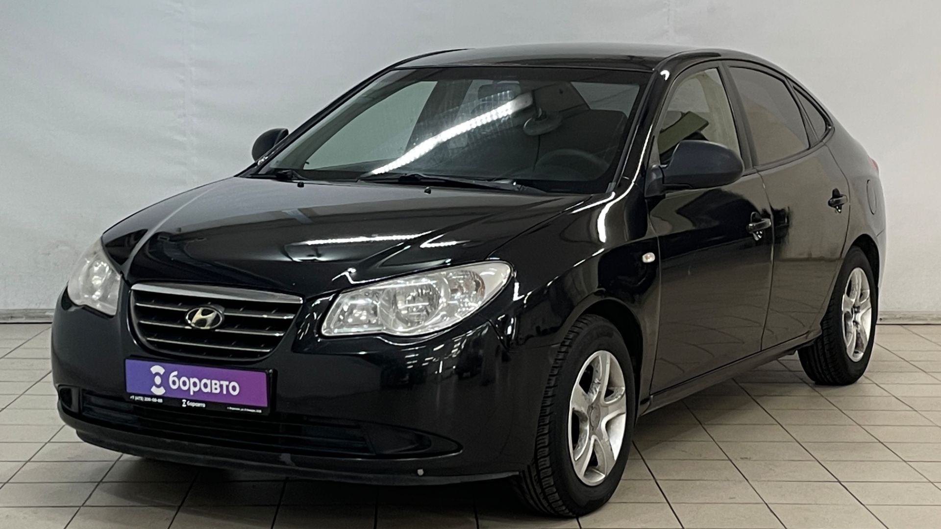 HYUNDAI ELANTRA смотреть онлайн