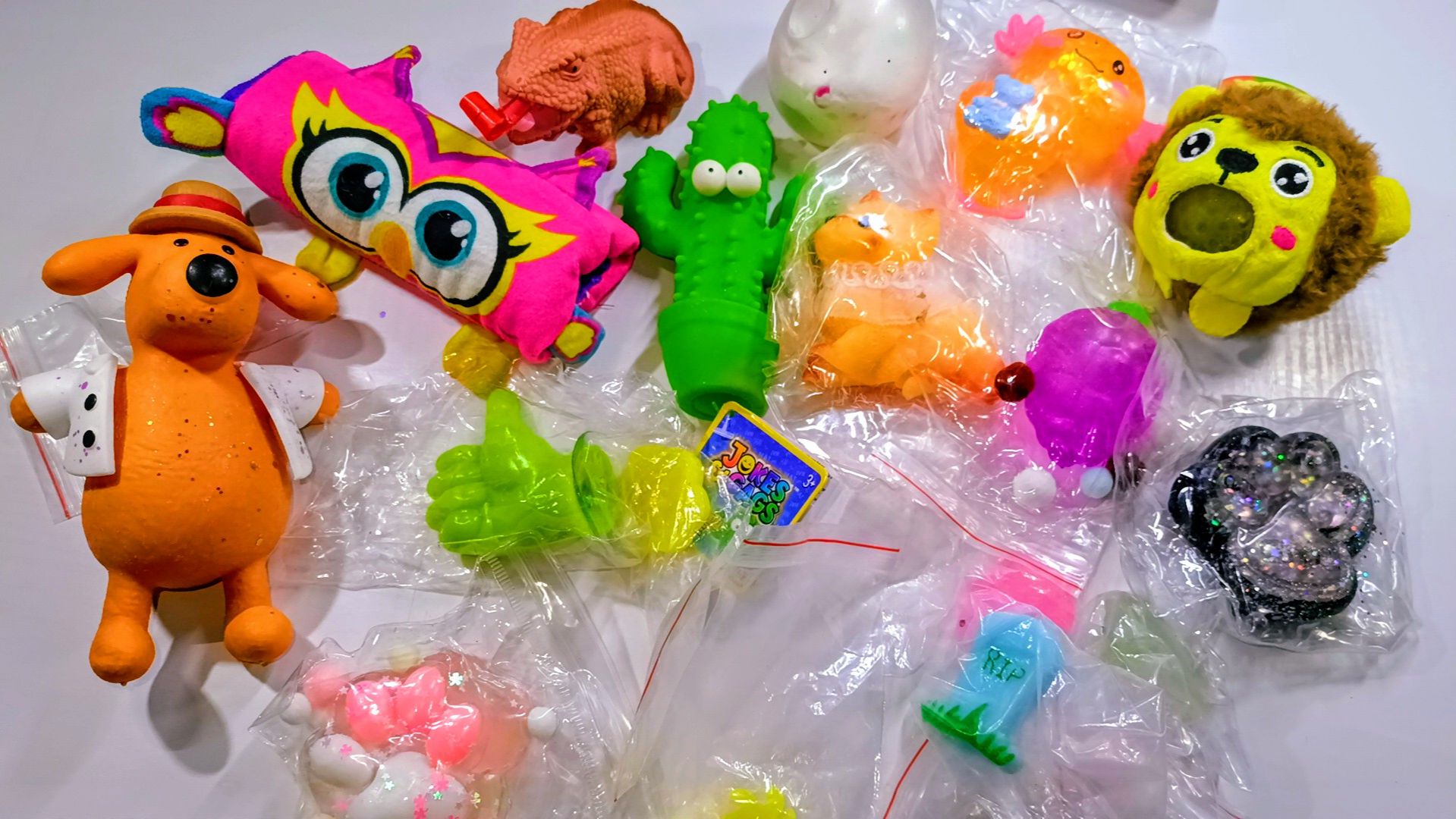 АСМР Распаковка сквишей и антистрессов для вашего удовлетворения 🥰🤯 Таба сквиши лапки 🤗 смотреть онлайн