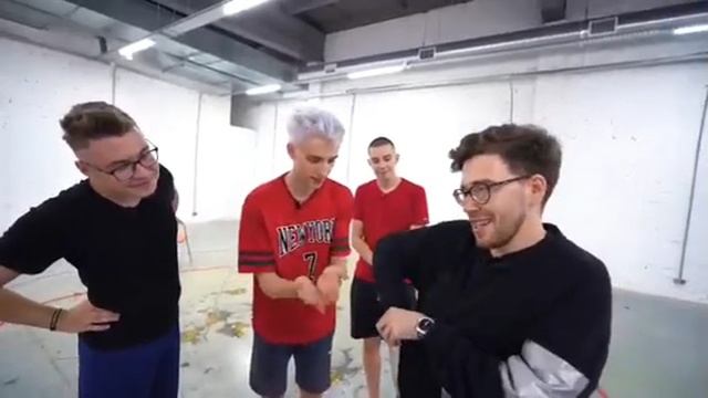 Кто последний выйдет из круга получит 1000$ ЧЕЛЛЕНДЖ смотреть онлайн