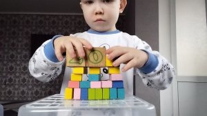 РАЗРУШАЕТСЯ