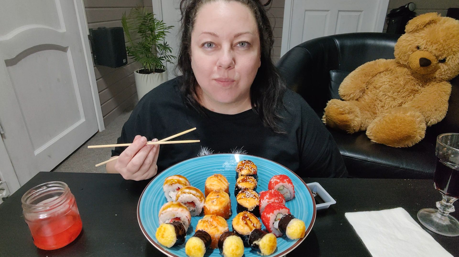 Мукбанг Роллы Сет 