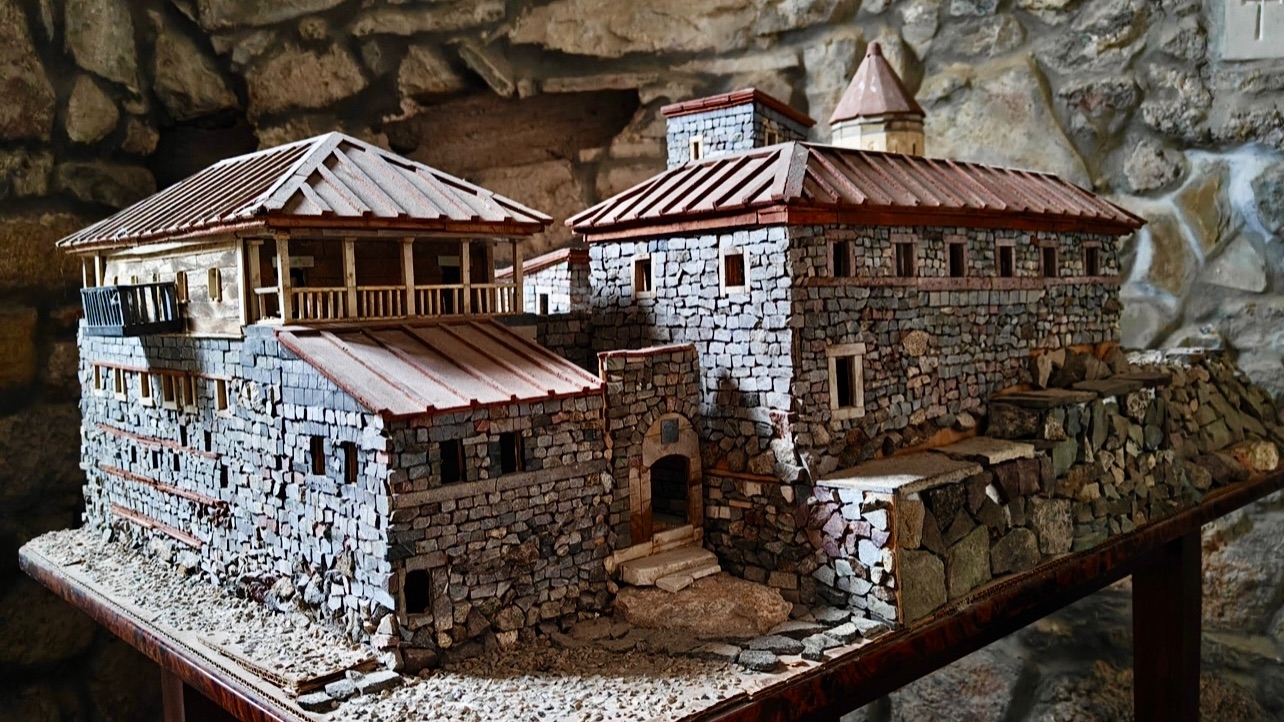 Монастырь Сурб Хач Старый Крым смотреть онлайн