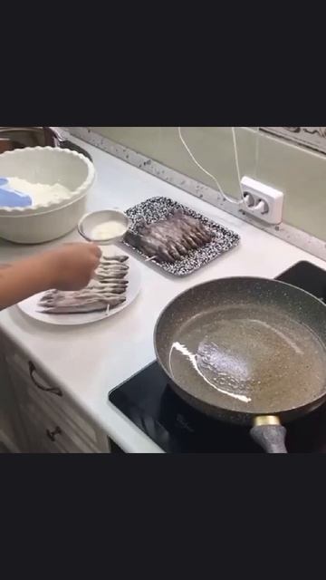лайфхак жарим мелкую рыбку