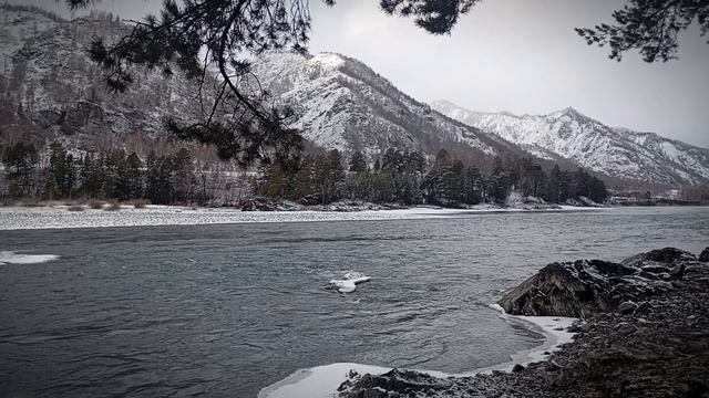 Пейзаж и музыка завораживает. Живая Вода - за оконцем первый снег.