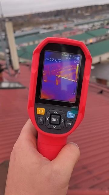 Обогрев кровли торгового центра в Московской области от сосулек и наледи. Использован саморегулирующ