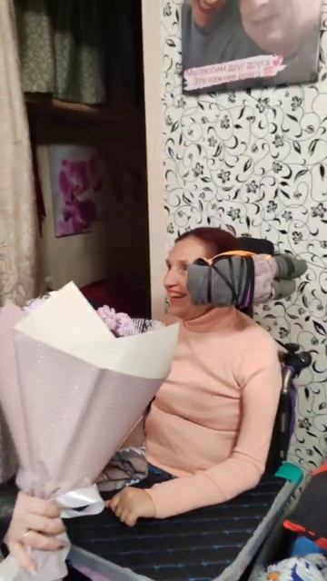 Доча поздравляет маму 🤗приятные и счастливые моменты 💓❤️ #сднёмматери #деньматери2025 #деньматери смотреть онлайн