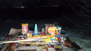 Предновогодний топ бюджетной пиротехники Ночью! Салюты,Фейерверки,Фонтаны