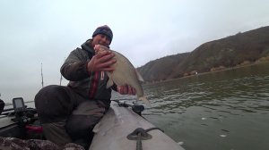 лещ на Дону с лодки в конце ноября #лещ #лодка #дон #рыбалка #осень #донка