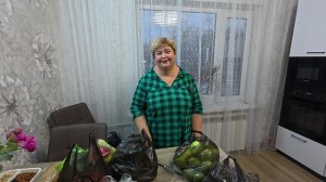 На два жильцы у нас в квартире  прибавилось. Купили фрукты и овощи.