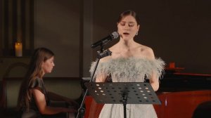 «Дома у мамы», Белая риза и Эльмира Караханова