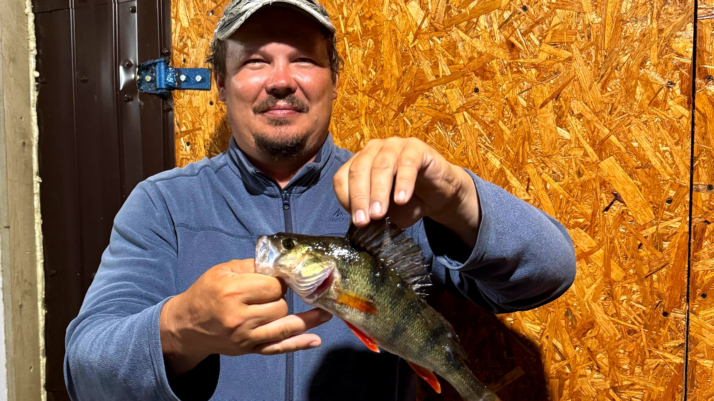 первая зимняя рыбалка на окуня