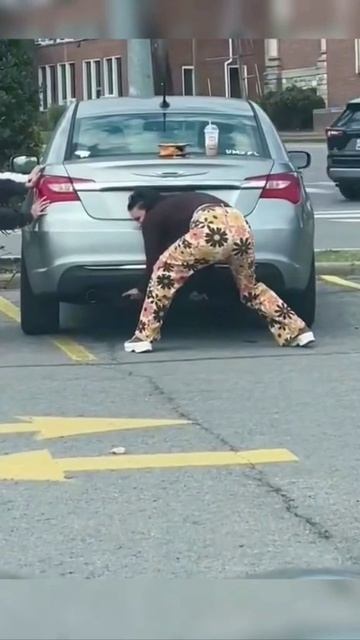 На парковке смотреть онлайн