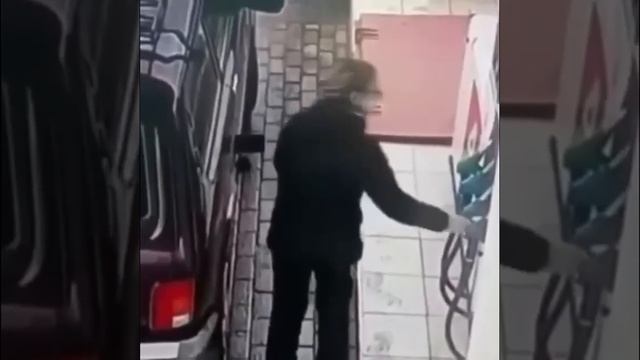 Идиотос 80+. Заправка машины. смотреть онлайн