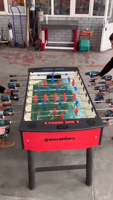 Как вам такой настольный футбол от Makita 😉 смотреть онлайн
