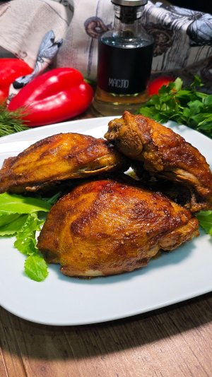 Куриные бедра в духовке - вкусный ужин для всей семьи