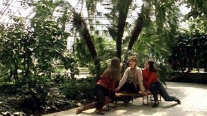 Должна быть в женщине какая-то загадка!