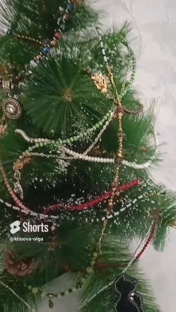 Укрась ёлку... браслетами и колье! #ольгаклинова #украшения #новыйгод @klinova-olga смотреть онлайн