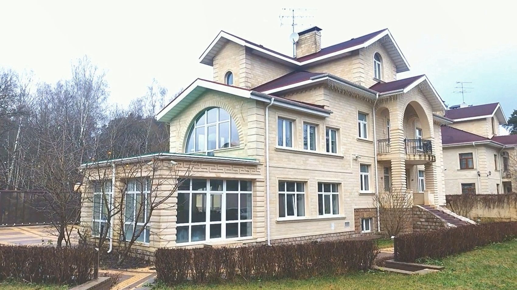 ТСН Успенское Рублевка Дом 907 м2 участок 20 соток