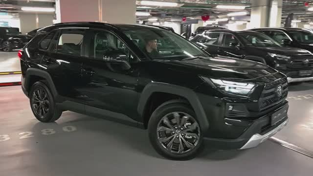 Toyota RAV4 2025 - Интерьер и Экстерьер смотреть онлайн