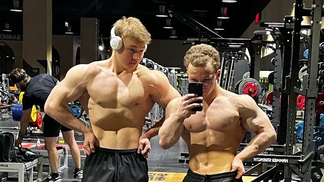 ВСТРЕЧА С МИНИ ПЕККОЙ | РЕКОРД В ТЯГЕ смотреть онлайн