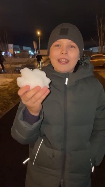 что будет если об голову разбить снежок смотреть онлайн