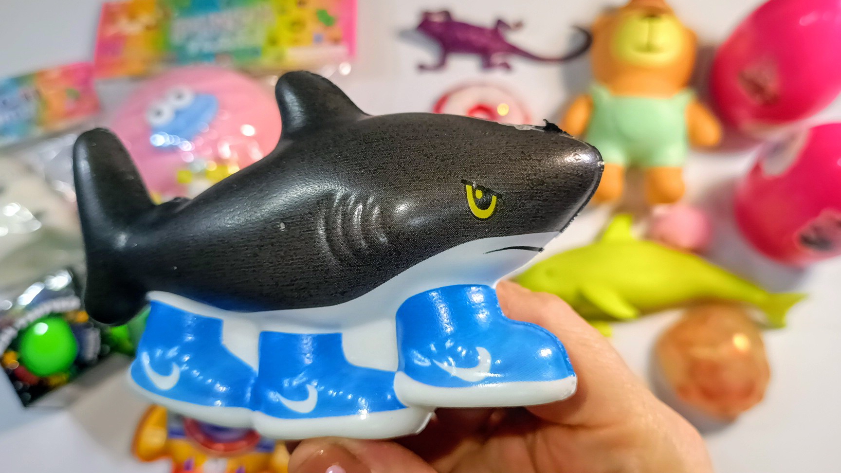 АСМР распаковка сквишей и антистрессы 🥰 ТАБА СКВИШИ лапки 🐾 приятные звуки АСМР сквишей смотреть онлайн