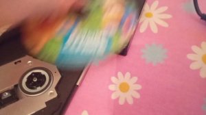 Открытие DVD-диска Смешарики: "Лучшие серии 6"