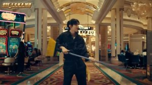 Даже в форме уборщика, невыносимо сексуален😍😍😍Посол Paradise City V