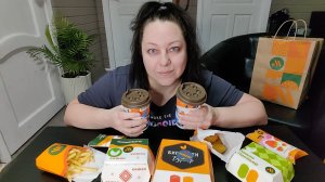 Мукбанг Белорусские недели во Вкусно и Точка! Минский бургер, Картофельный оладушек, Розовый шоколад