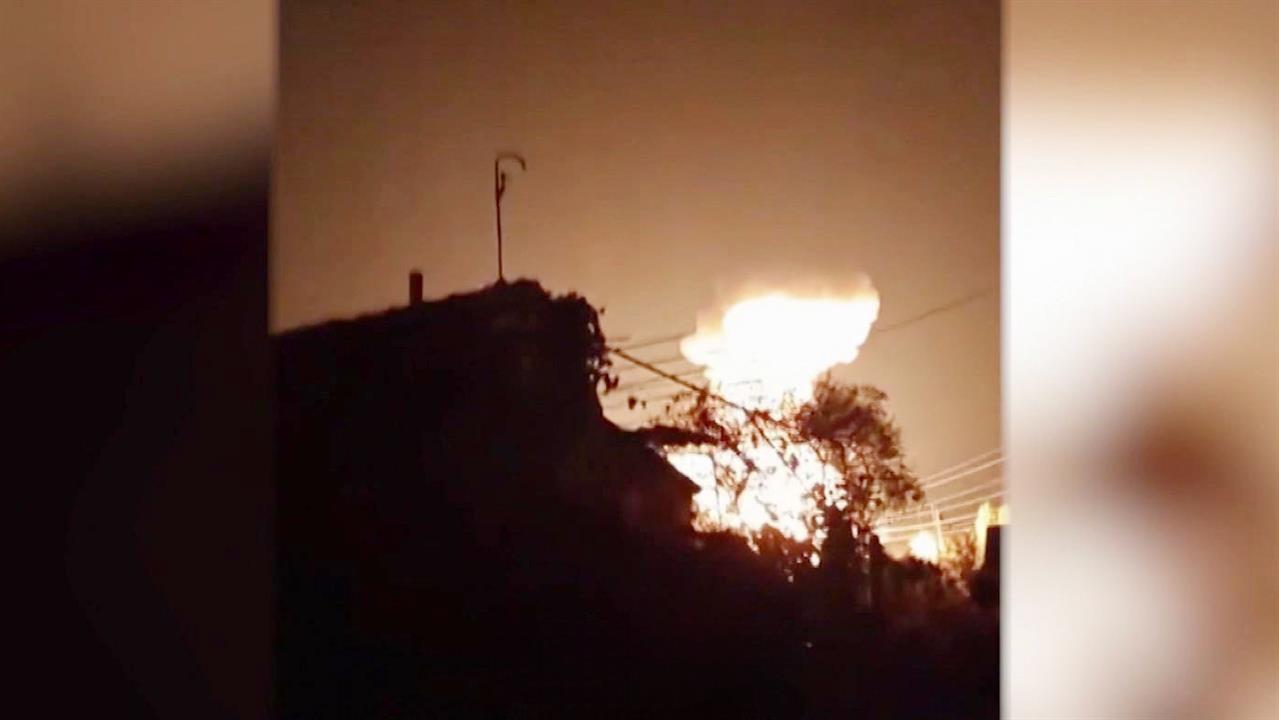 Российские военные расширяют полосу безопасности в Харьковской области. смотреть онлайн