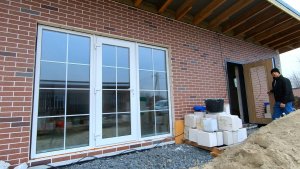 🏡Окна и дверь за четверть миллиона рублей / Строю дом для своей семьи