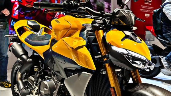 15 лучших новых мотоциклов Hyper Naked 2026 года