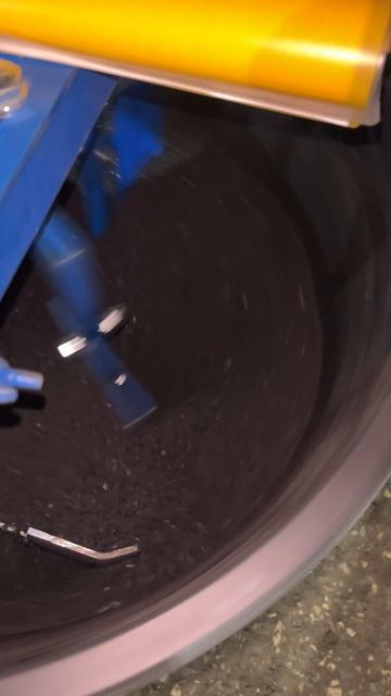 МИКСЕР 90 л ДЛЯ ЗАМЕШИВАНИЯ КРОШКИ #QMM #SHORTS смотреть онлайн