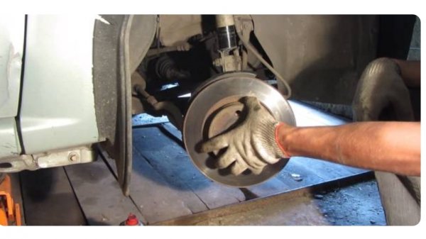 Замена тормозных дисков на Рено Логан (Renault Logan) и Лада Ларгус