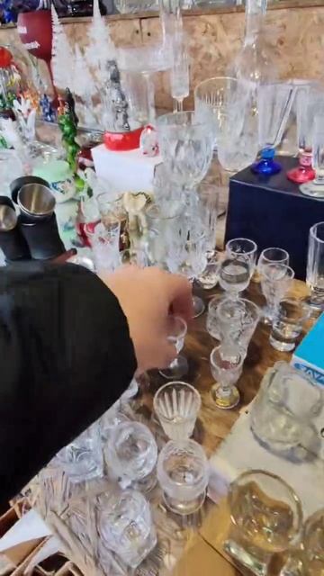 Красота у дороги 👍 деревня Бабино #рынок #сихийныйрынок #посудныйбзик #рынокспосудой смотреть онлайн