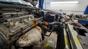 СГНИЛИ ПРОБКИ ДВИГАТЕЛЯ! Антифриз уходит. Ремонт за 300 рублей вместо 8000.