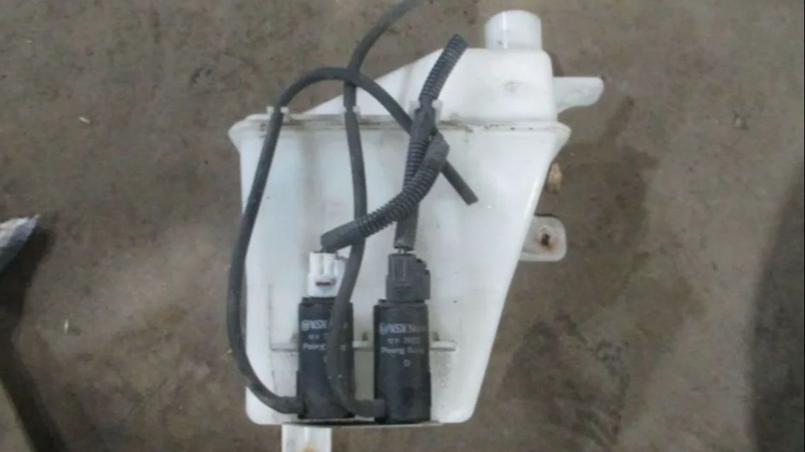 Шевроле Авео-Замена бочка стеклоомывателя и водопровод. смотреть онлайн