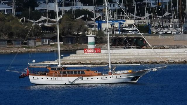 парусная яхта