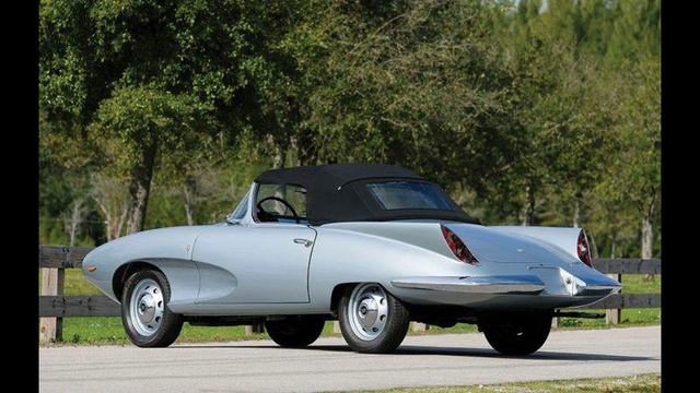 1957 Fiat Stanguellini 1200 Spider смотреть онлайн