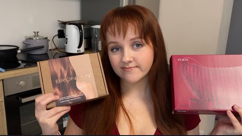 РАСПАКОВКА СКРОМНЫХ ПОДАРКОВ КОСМЕТИКИ ДЛЯ СЕБЯ ЛЮБИМОЙ смотреть онлайн