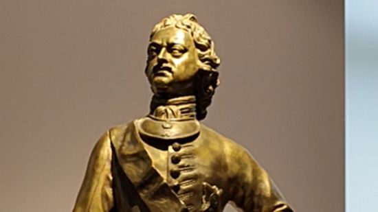 Скульптура Петра I смотреть онлайн